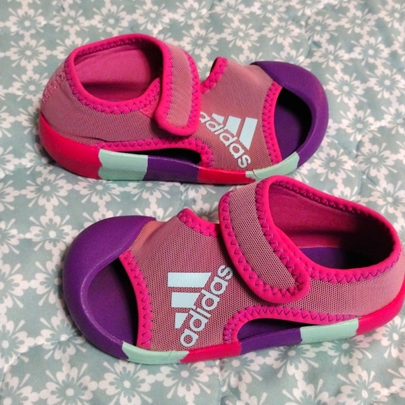 Adidas Toddler Sandals 6.5 - Picture 2 of 4